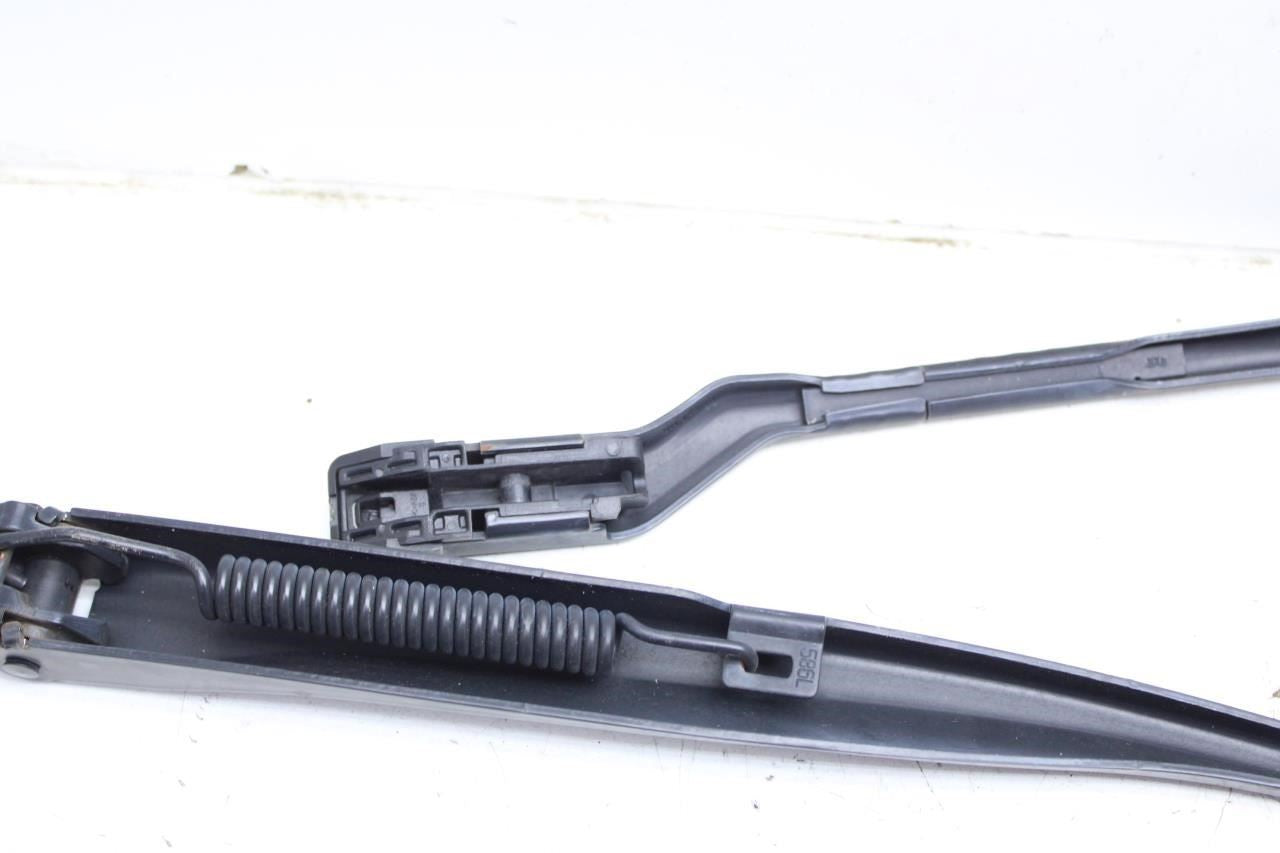 2014-20 Maserati Ghibli 3.0L Front Windshield RH and LH Wiper Arm Pair 67000756210