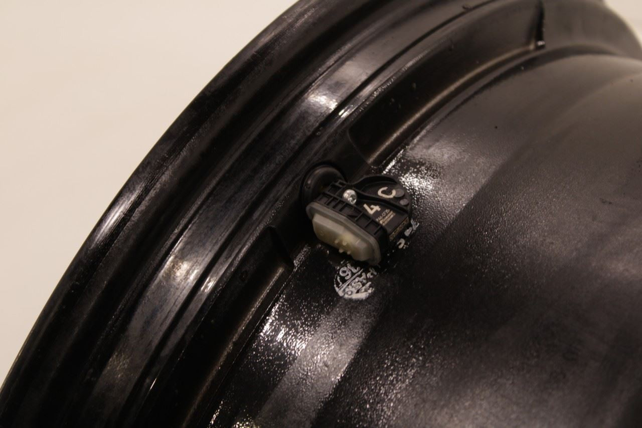 2017-2019 GMC Acadia SLT-1 Aluminum Wheel R18x7.5J 23101926 OEM - Alshned Auto Parts