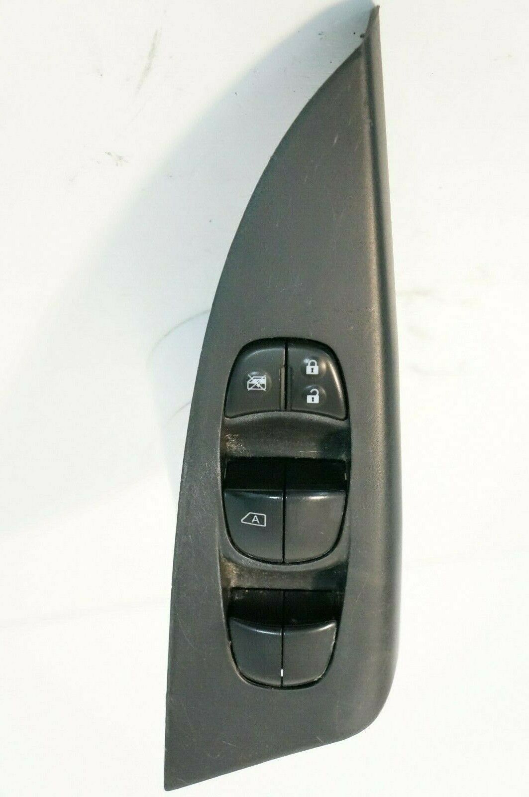 2015 Nissan Sentra  Left Door Master Power Window Switch OEM 25401-38H1A - Alshned Auto Parts