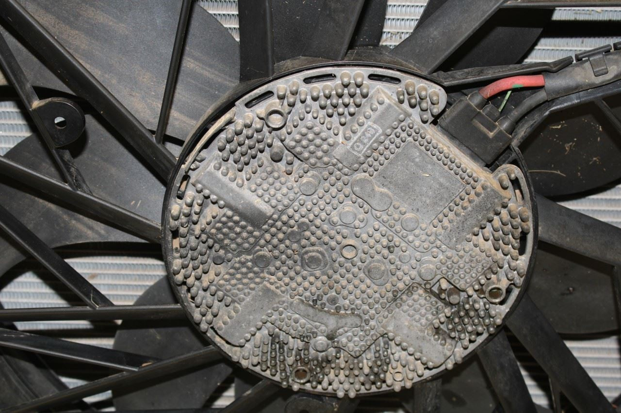 10-15 BMW 750Li xDrive 4.4L Engine Cooling Radiator Fan Assy 17428509743 *ReaD* - Alshned Auto Parts