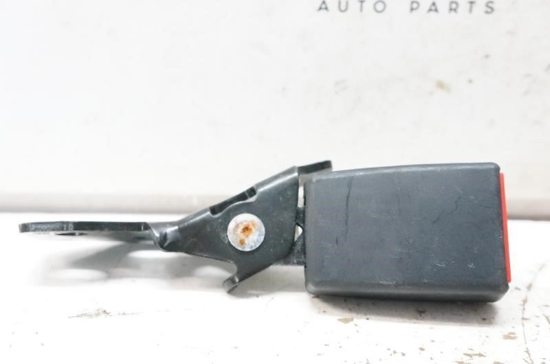 2017 Jeep Compass Right Rear Seat Belt Buckle 5SV12DX9AA OEM - Alshned Auto Parts
