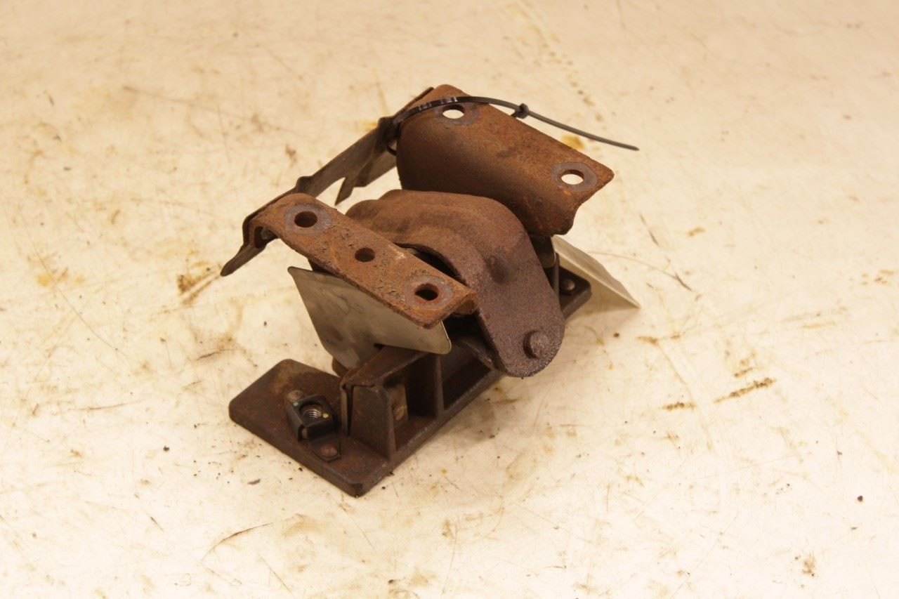 2012-2020 ISUZU NPR HD 6.0L Right Side Engine Motor Mount 8980615260 OEM - Alshned Auto Parts