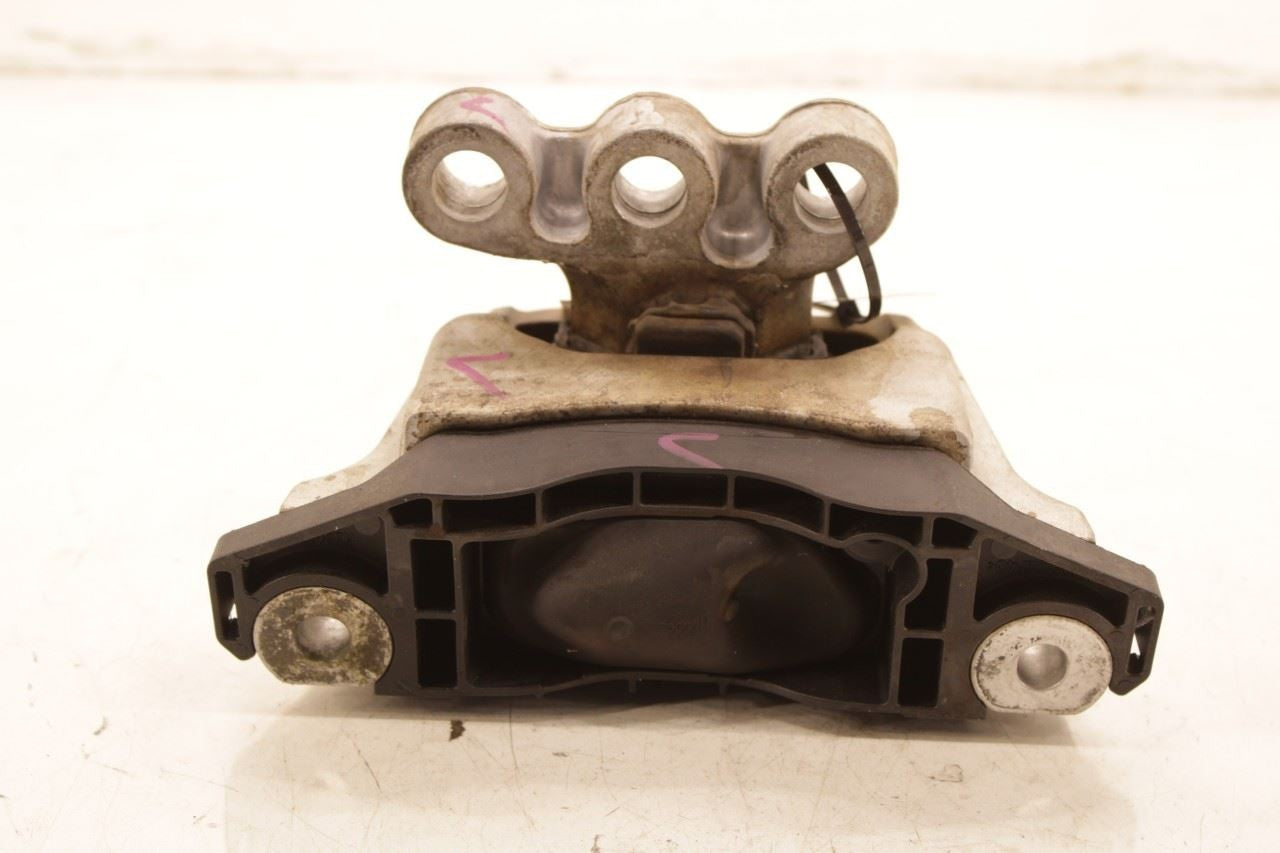 2017-2023 GMC Acadia SLT-1 3.6L AWD Right Side Engine Mount Bracket 84499831 OEM - Alshned Auto Parts