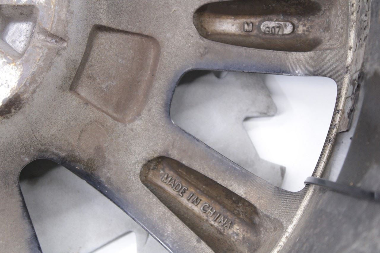 2017-2018 Jeep Cherokee Limited Aluminum Wheel R18x7.0J 5 V Spoke 5SN87DD5AB OEM - Alshned Auto Parts