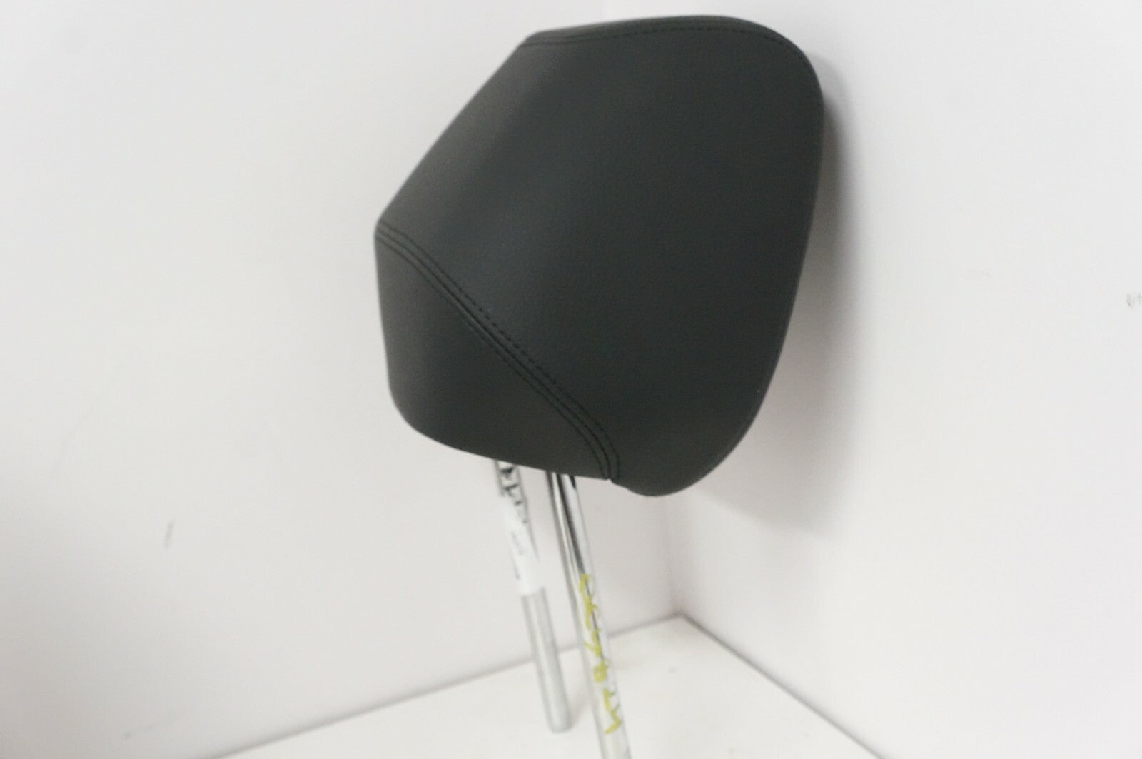 2007-2013 BMW 328i Front Left Right Seat Headrest Black 52-10-7-362-617 OEM - Alshned Auto Parts