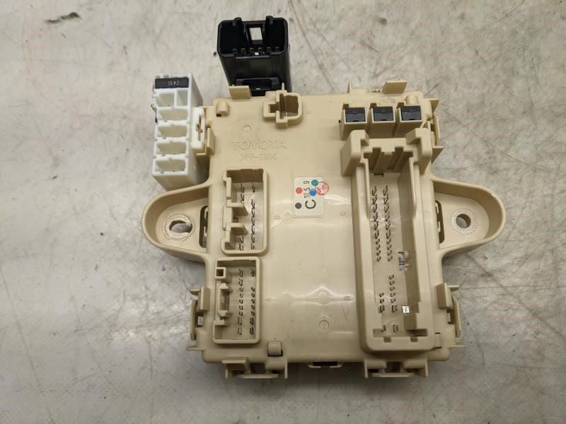 2007-2009 Lexus RX350 3.5L Rear Trunk Fuse Relay Junction Box 82670-48050 OEM - Alshned Auto Parts