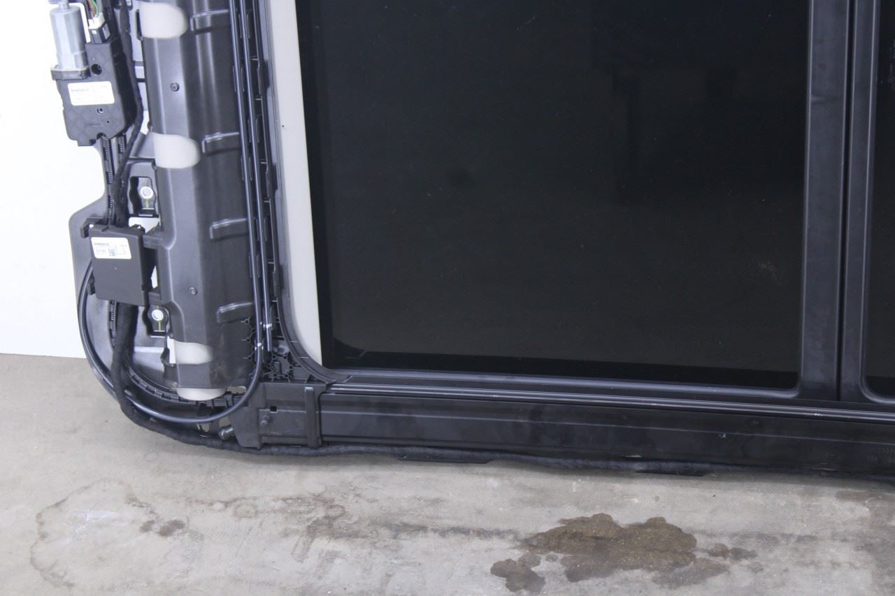 2021-2023 Volkswagen Atlas SE Roof Sunroof Frame with Glass 3CN877049 OEM - Alshned Auto Parts