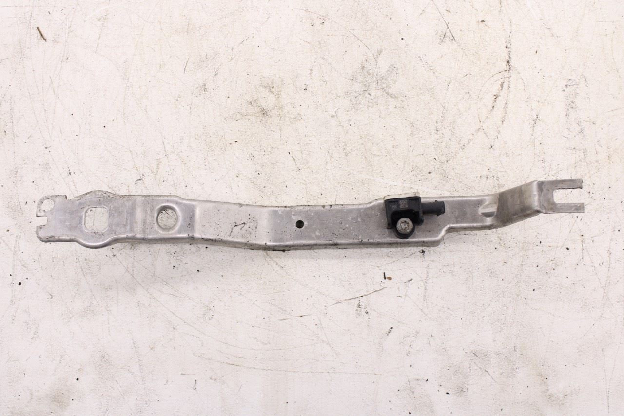 12-18 Audi A7 Premium Front Bumper RH and LH Side Rail Mount Support Bracket Set20
