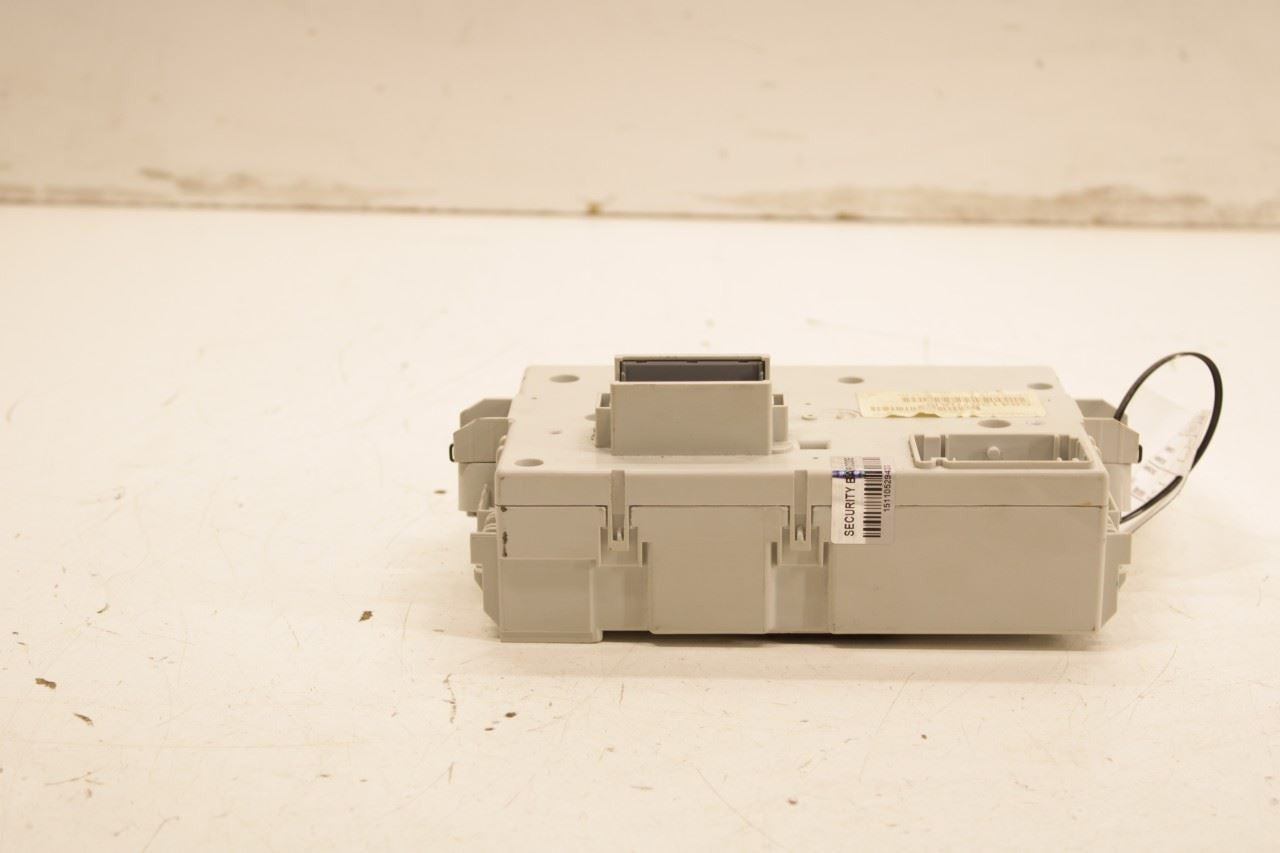 2019 Jeep Cherokee Latitude 3.2L Cabin BCM Body Control Module Fuse Relay Block - Alshned Auto Parts
