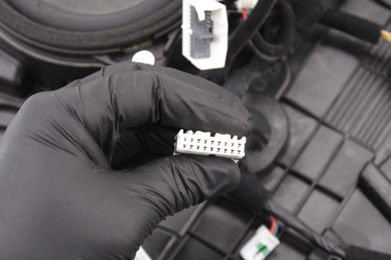 15-20 Kia Sorento EX Front Right Side Door Window Regulator w/ Carrier and Motor - Alshned Auto Parts