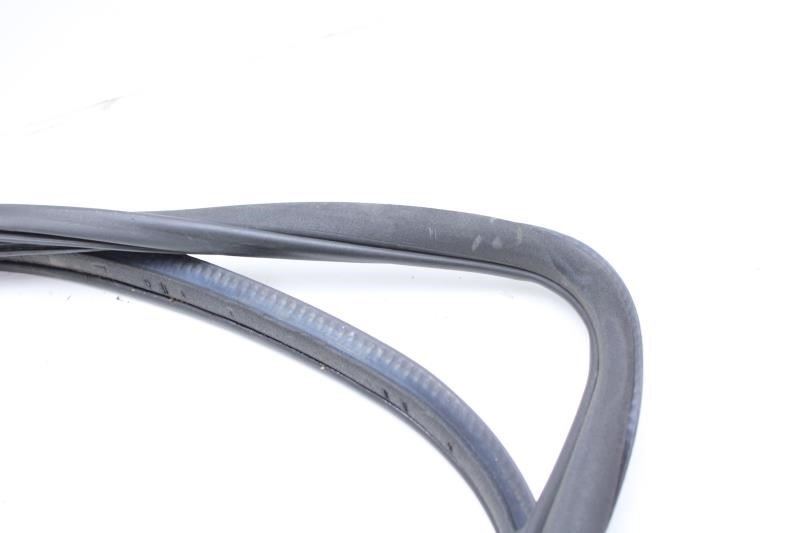 17-20 Infiniti QX60 Front Right Side Door Weather Strip On Body 76921-3JA1B OEM - Alshned Auto Parts
