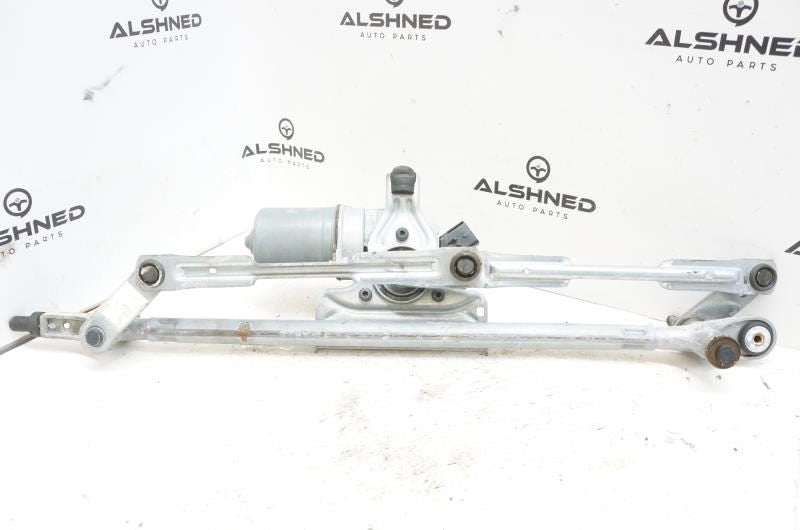 2008-2011 Chrysler Town and Country 3.8L Front Windshield Wiper Linkage w/ Motor0