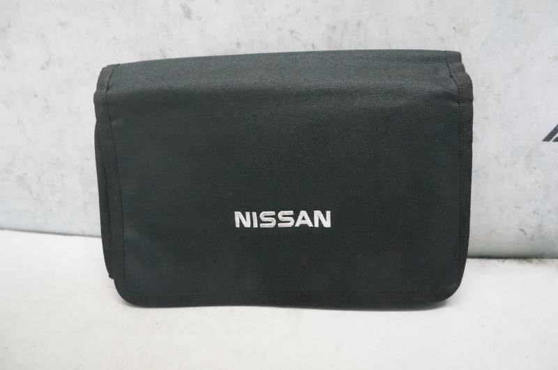 2018 Nissan Altima Sedan Owners Manual set with Case OM18EA-0L33U1 OEM - Alshned Auto Parts