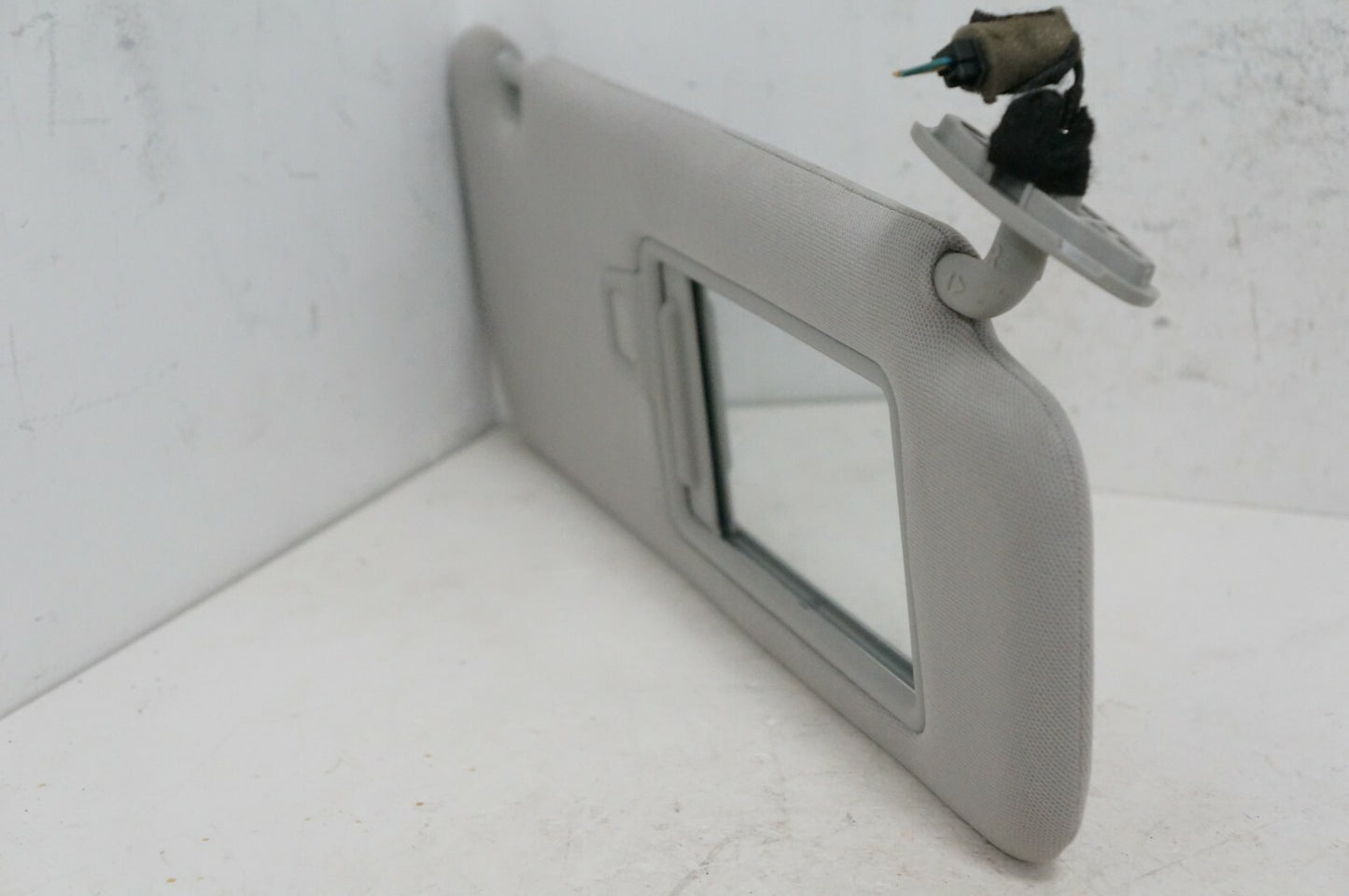 2016-2018 Kia Sorento Passenger Right Sun Visor Beige 85220-C6010BGA OEM - Alshned Auto Parts
