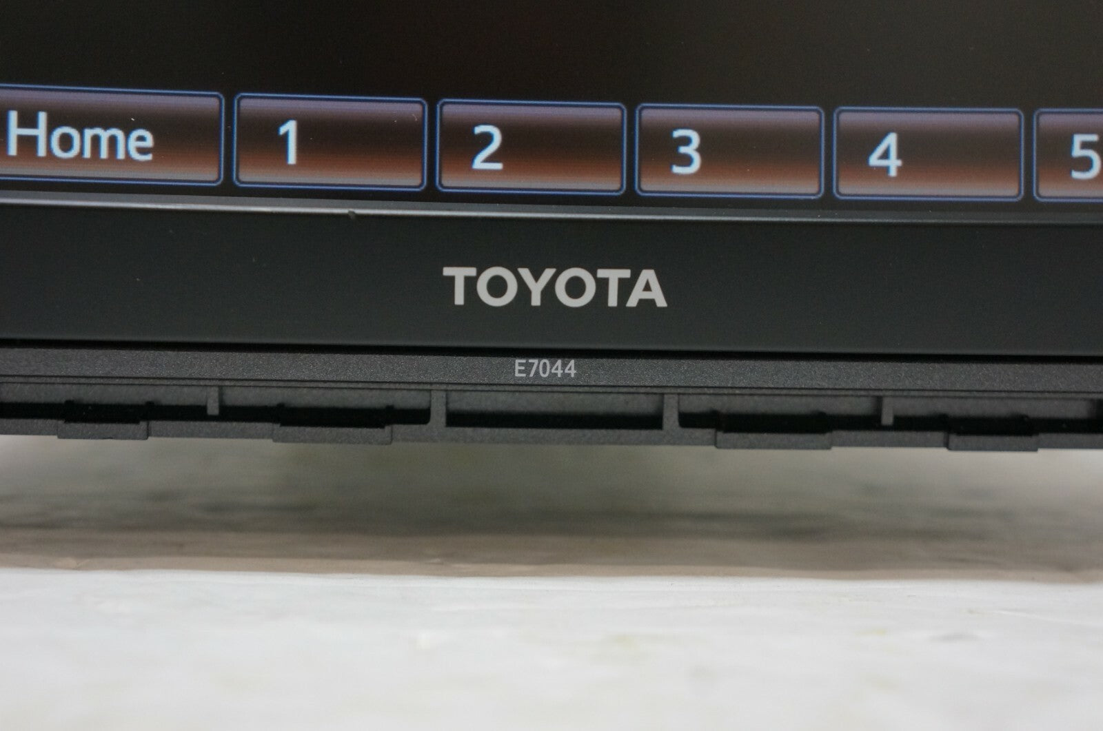 2013 2014 Toyota Sequoia Tundra Navigation Radio Receiver 86107-0C021 OEM E7044 - Alshned Auto Parts