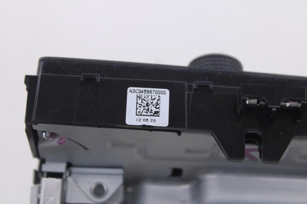 18-23 Volkswagen Atlas SE Dash Information 8.0 Display w Controls 5NN919605C OEM - Alshned Auto Parts