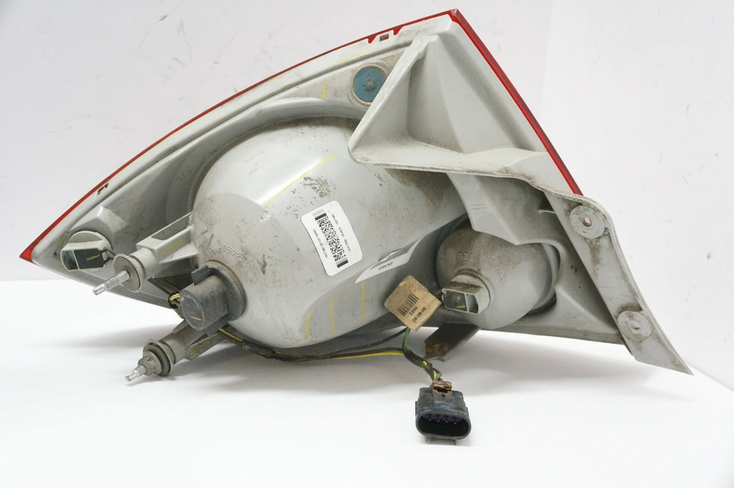 2005-2010 Chevrolet Cobalt Passenger Outer Right Rear Tail Light 19418415 OEM - Alshned Auto Parts