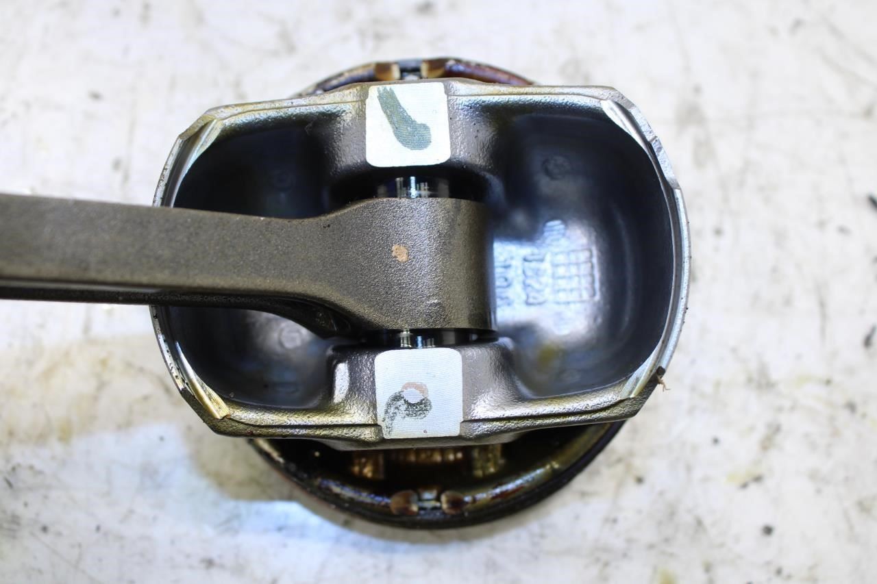 17-22 Jeep Compass Latitude 2.4L Engine Piston w/ Connecting Rod No 2 68191813AA - Alshned Auto Parts