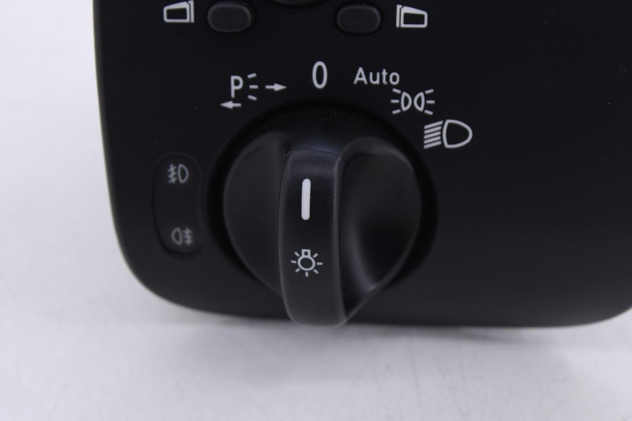06-09 Mercedes-Benz CLK350 Dash Panel Headlamp Remote Control Switch 203545100410