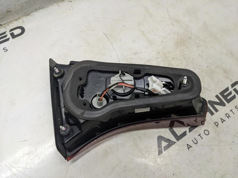 11-13 Kia Optima LX Rear Passenger Right Side Inner Tail Light Lamp 92404-2T0006