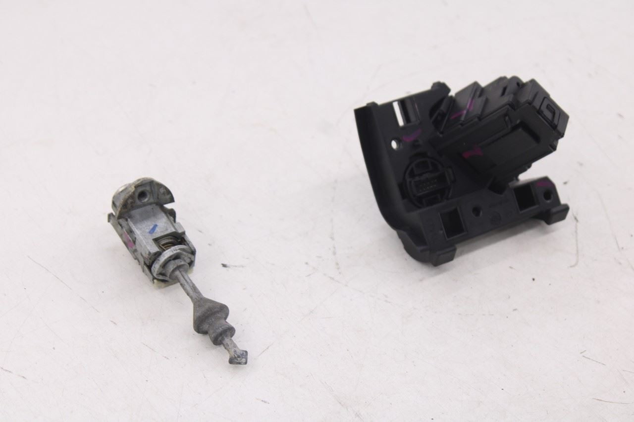 07-13 BMW X5 xDrive35i AWD Engine Ignition Switch Button w/ Key Fob Transmitter - Alshned Auto Parts