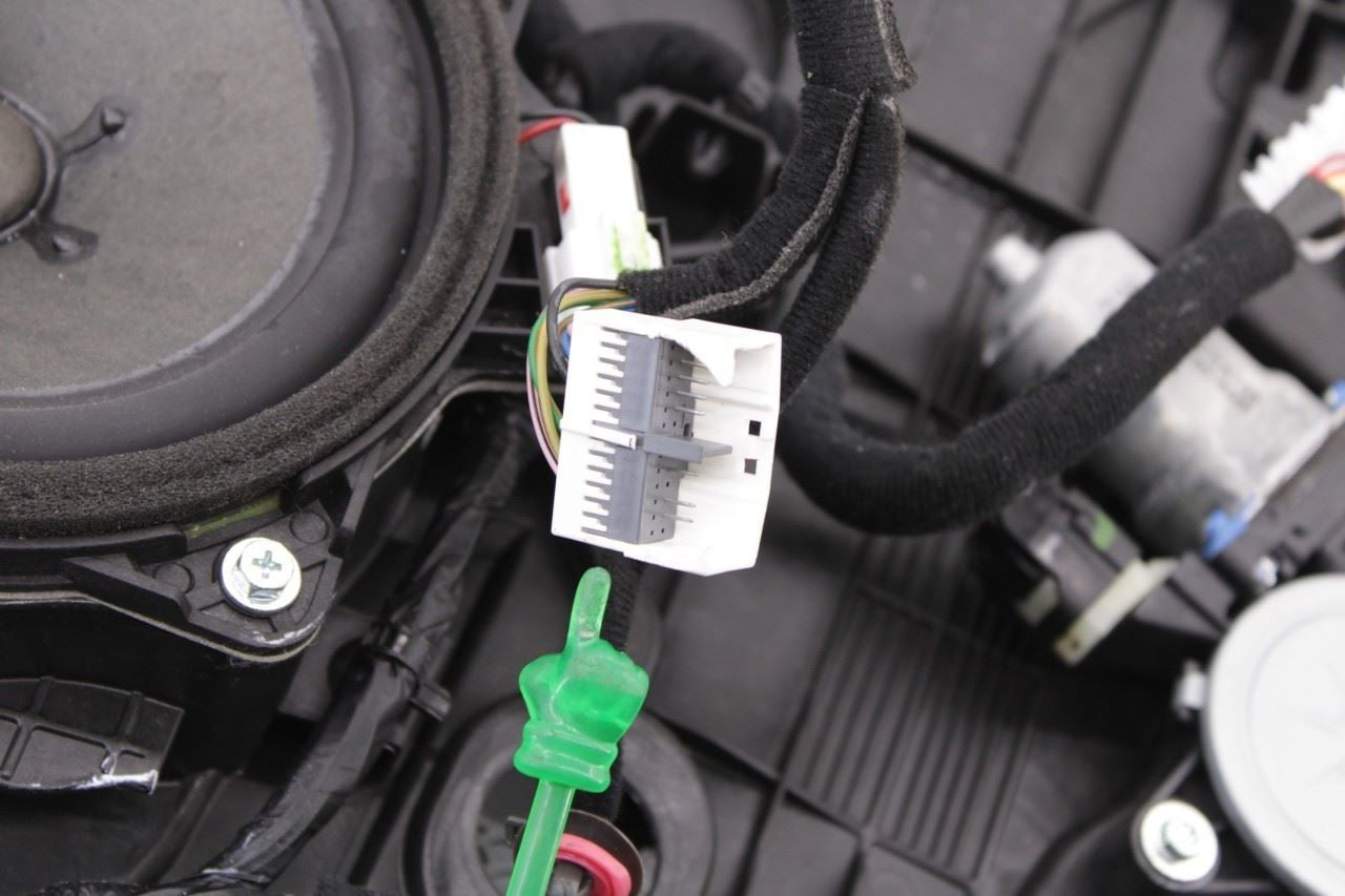 15-20 Kia Sorento EX Front Right Side Door Window Regulator w/ Carrier and Motor - Alshned Auto Parts