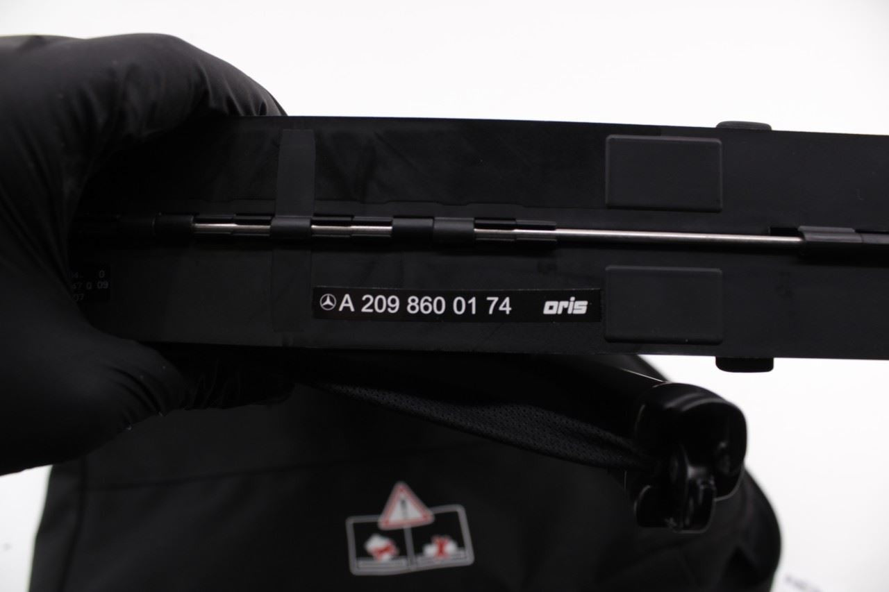 2006-09 Mercedes-Benz CLK 350 3.5L Air Windscreen Deflector Assembly w/ Case Bag - Alshned Auto Parts