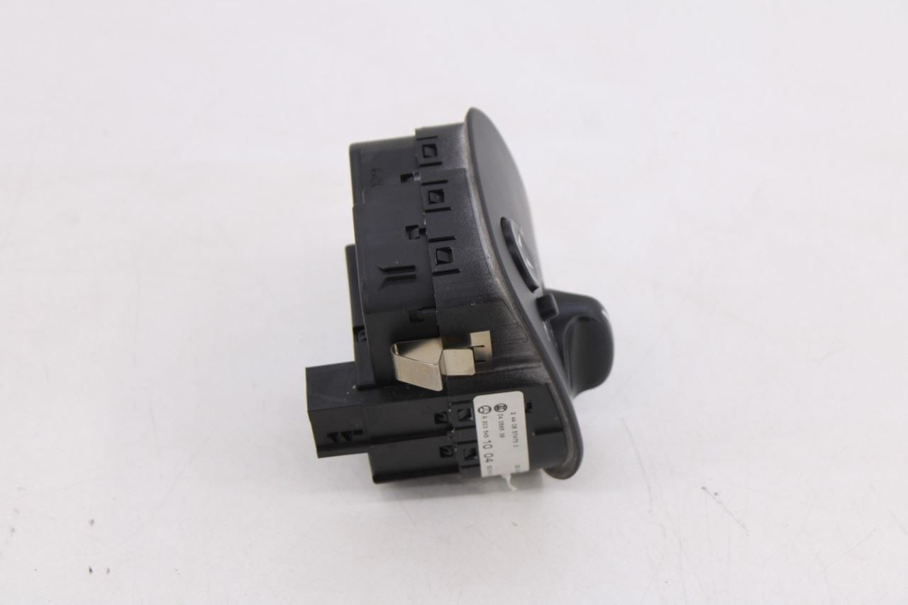 06-09 Mercedes-Benz CLK350 Dash Panel Headlamp Remote Control Switch 20354510043
