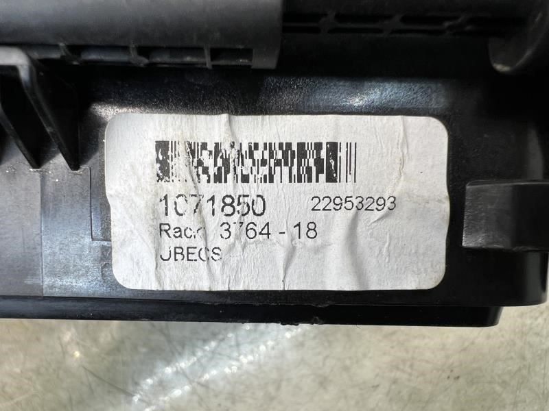 2013-2015 Cadillac ATS Engine Fuse Relay Junction Box 22953293 OEM - Alshned Auto Parts