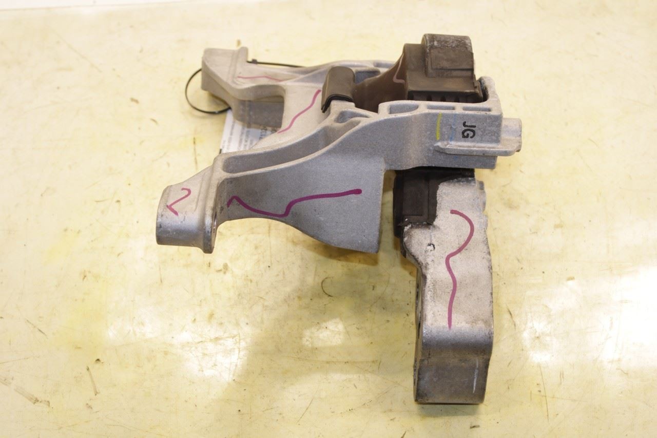 20232025 Mazda CX30 2.5 S 2.5L AWD Front Right Engine Support Mount Bracket - Alshned Auto Parts