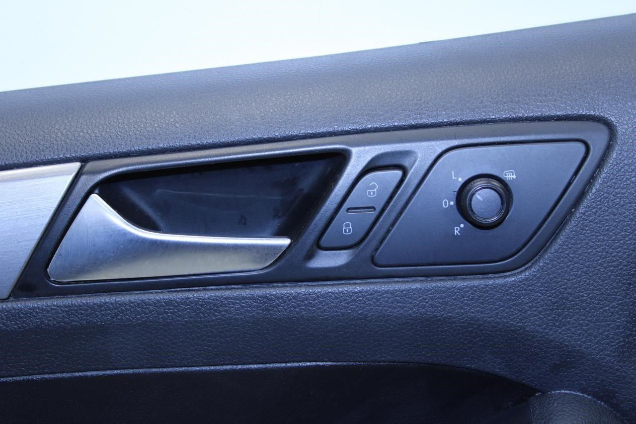 13-18 Volkswagen Jetta Sport Front Left Door Trim Panel 5C7-867-011-J-HON *ReaD*3