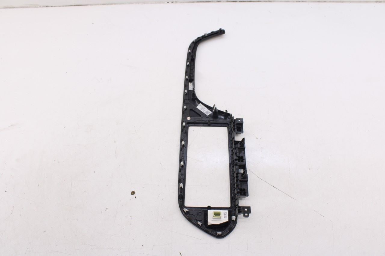 2020-22 Hyundai Palisade Limited AWD Dash Center Panel Display Bezel 84740-S851014