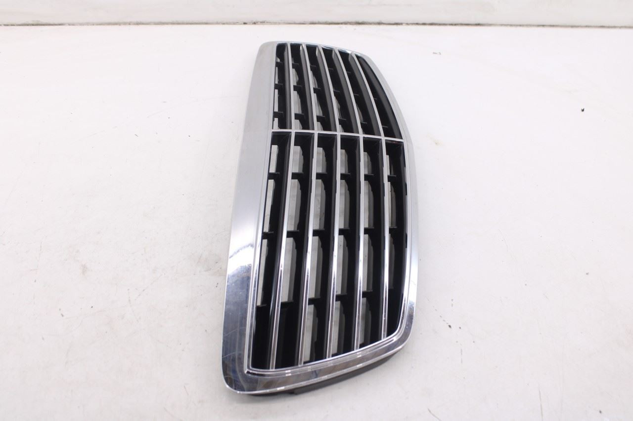 2003-06 Mercedes-Benz E500 Front Bumper Center Upper Radiator Grille 21188505833