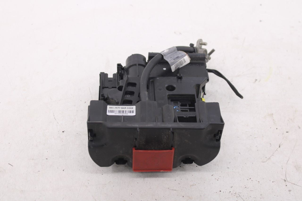 08-15 Mercedes-Benz C350 Sport 3.5L RWD Battery Terminal Junction Fuse Relay Box - Alshned Auto Parts