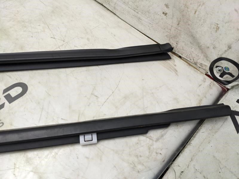 2017-20 Hyundai Elantra Front Left Door Window Belt Weatherstrip 82231-F2000 OEM - Alshned Auto Parts