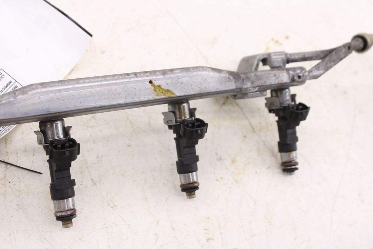 2013-2019 Nissan Sentra SV 1.8L Fuel Rail with Injectors 17520-3RC2A 16600-3RC0A9