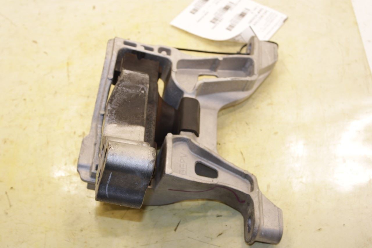 20232025 Mazda CX30 2.5 S 2.5L AWD Front Right Engine Support Mount Bracket - Alshned Auto Parts