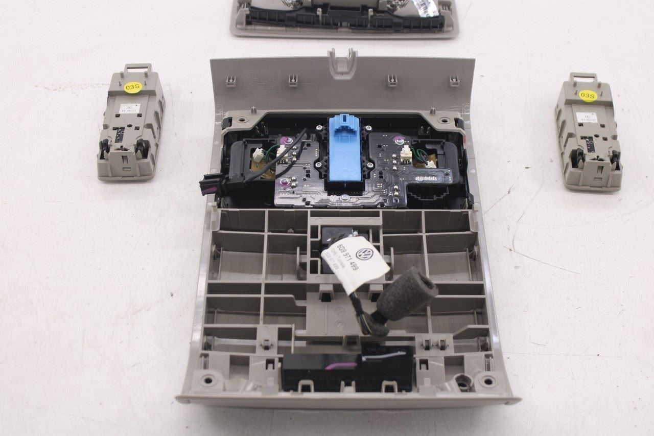 2021-23 Volkswagen Atlas SE Roof Overhead Console Interior Light Lamp Set *ReaD* - Alshned Auto Parts
