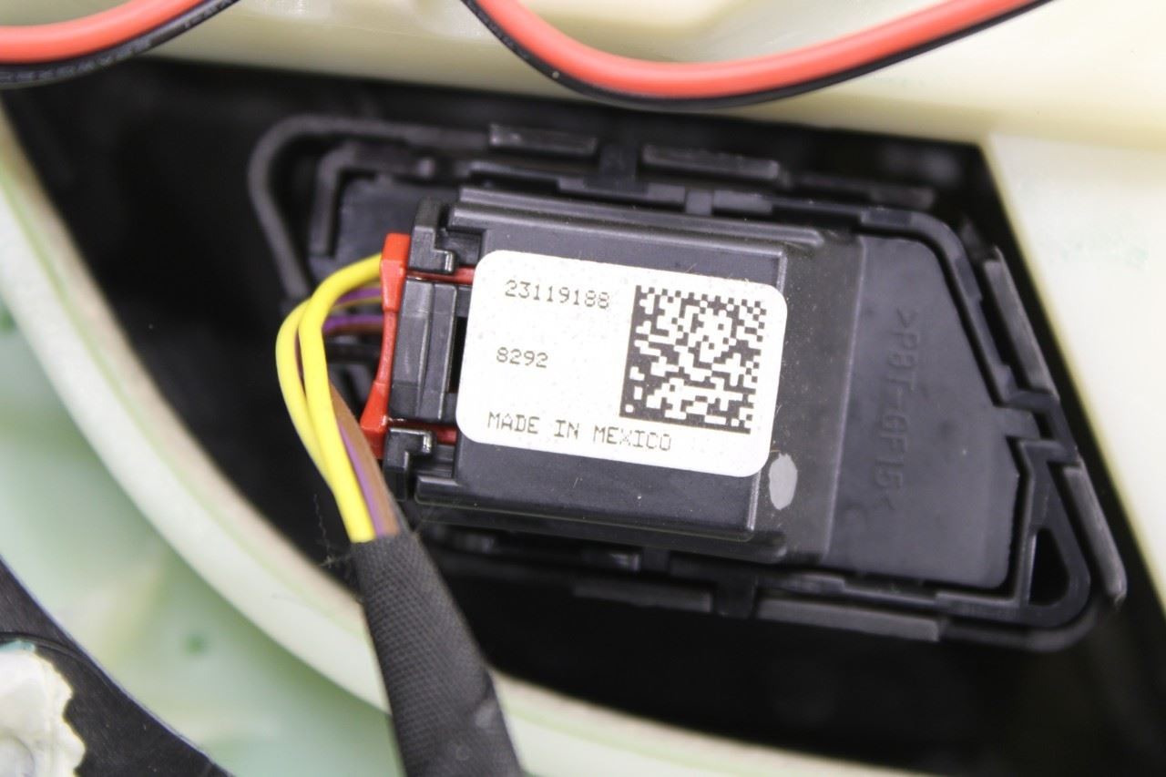 2019 GMC Acadia SLT-1 Front Right Passenger Side Door Trim Panel 84501463 OEM - Alshned Auto Parts