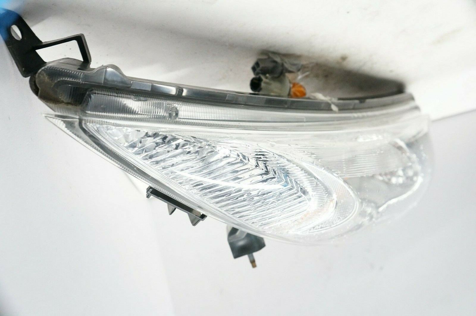 2011-2014 Nissan Juke Driver Front Left Turn Signal Light 26129-1KM0B OEM - Alshned Auto Parts