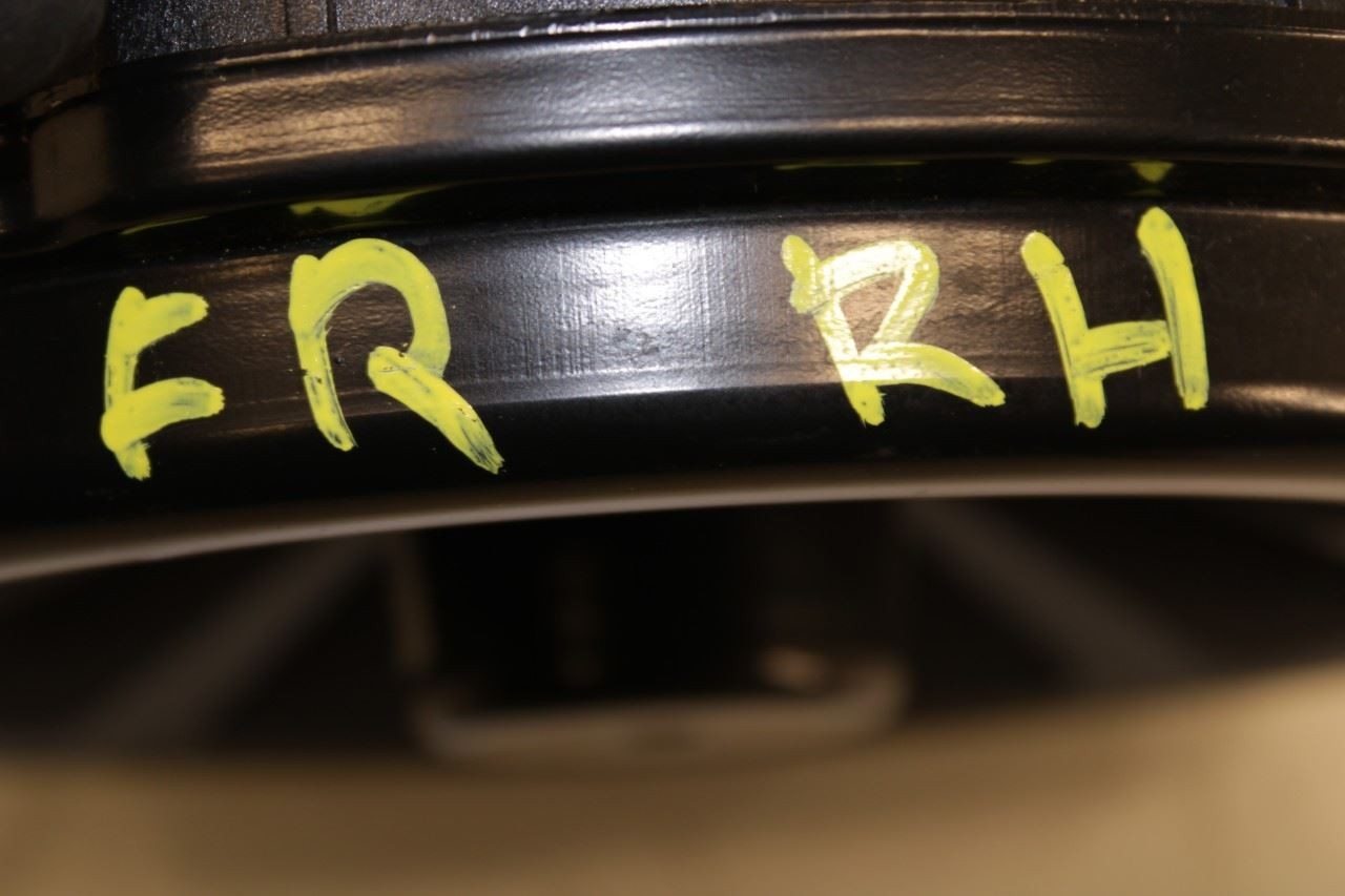 112018 Porsche Cayenne Platinum Front Right Side Door Woofer Audio Loud Speaker - Alshned Auto Parts