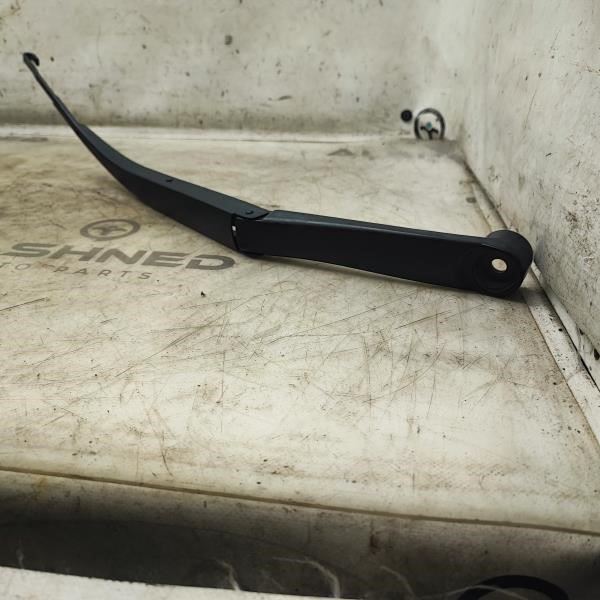 2014-2019 Kia Soul Front Right Wiper Arm 98301B2000 OEM - Alshned Auto Parts