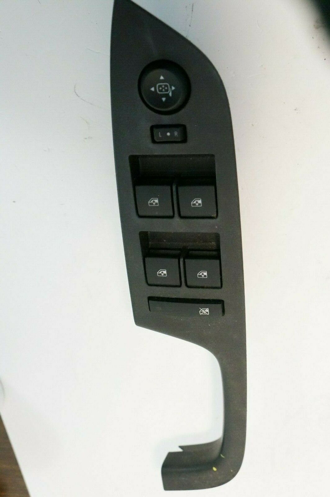 2010-2015 Chevrolet Equinox  Front Left Door Window Switch Bezel OEM 25946838/40 - Alshned Auto Parts