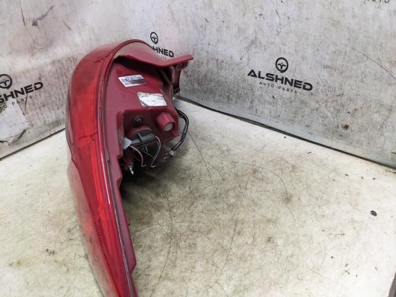 2011-2017 Hyundai Veloster RR RH Passenger Side Tail Light Lamp 92402-2V000 OEM - Alshned Auto Parts