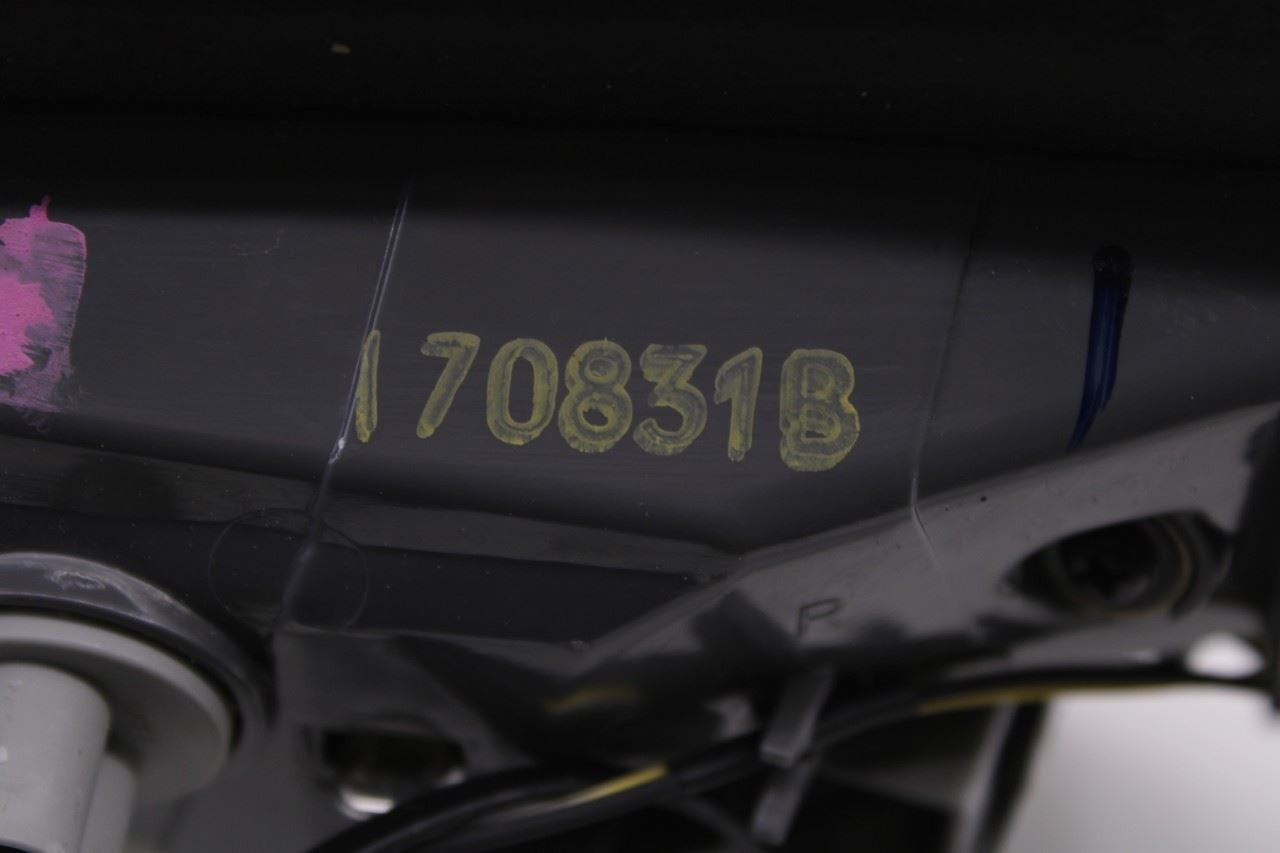 2014-2018 Jeep Cherokee Limited Rear Right Passenger Side Tail Light Lamp *ReaD* - Alshned Auto Parts