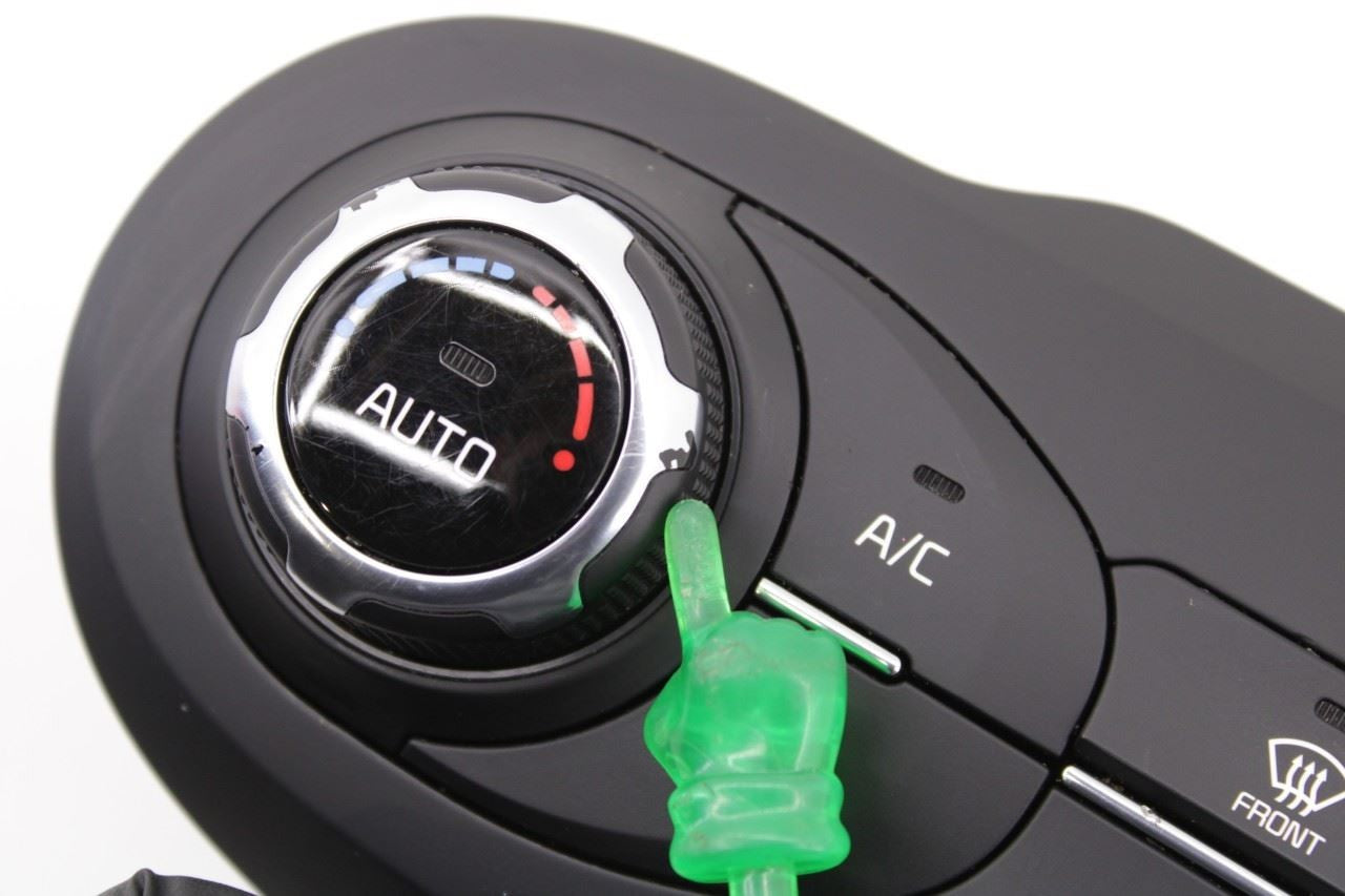 15-18 Kia Sorento EX Dashboard AC Heater Climate Control Panel 97250-C6560 *ReaD - Alshned Auto Parts