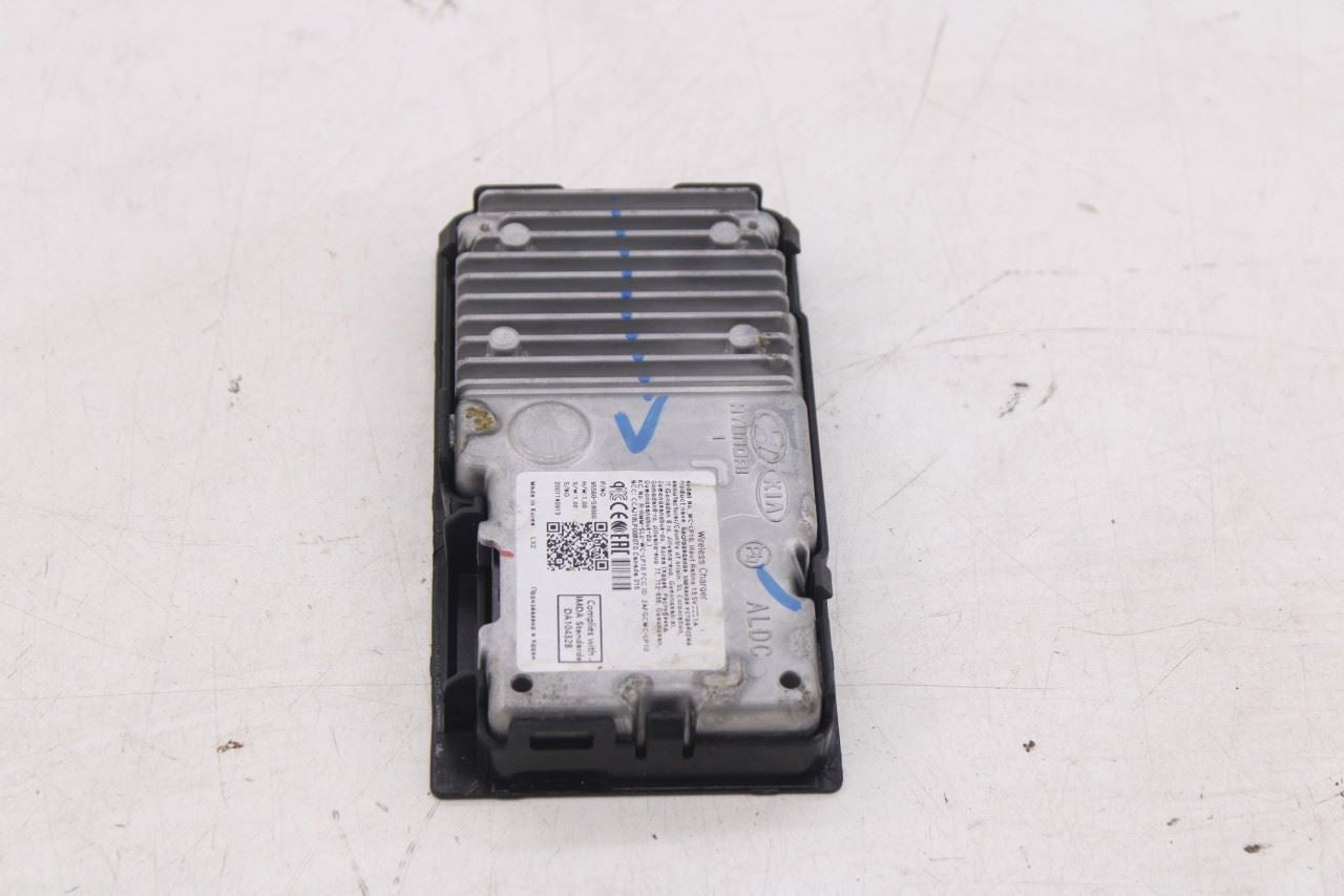 20-22 Hyundai Palisade Limited AWD 3.8L Center Console Wireless Charger Unit Pad - Alshned Auto Parts