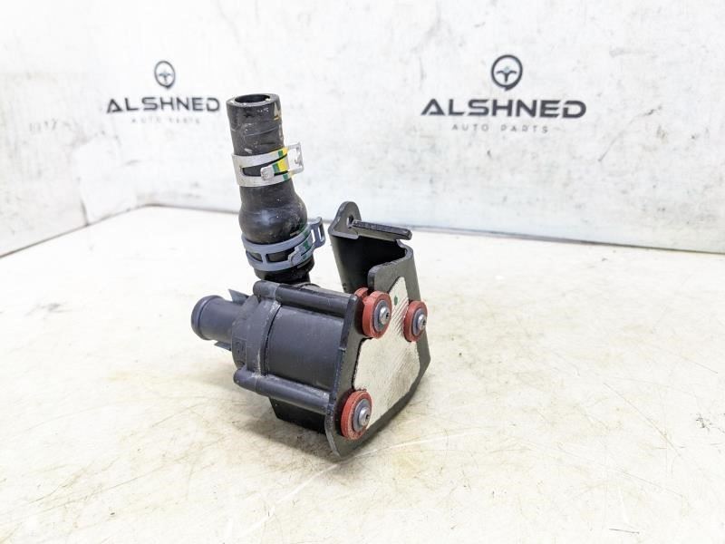 18-23 Audi S5 Right Upper Coolant Auxiliary Water Pump w Bracket 06H-121-601 OEM - Alshned Auto Parts