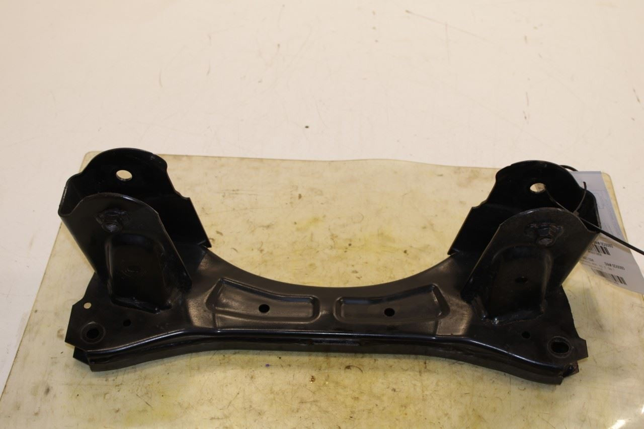 2025 Mazda CX30 2.5 S AWD Rear Differential Axle Carrier Mount DGJ428850 OEM - Alshned Auto Parts