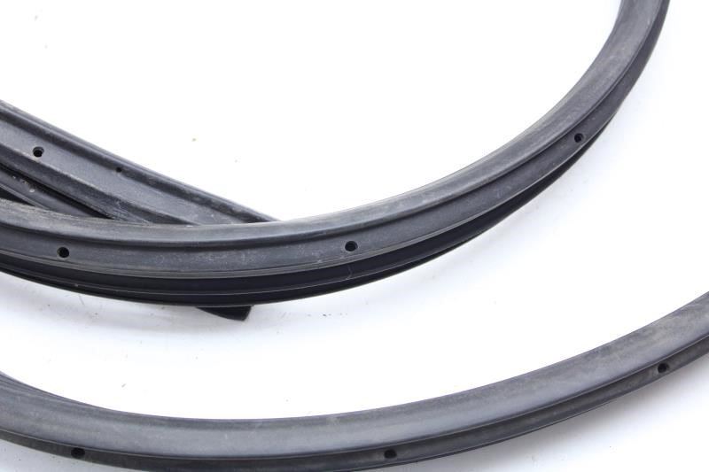 99-16 Ford F250 SD Crew Cab Front Left Door Weatherstrip On Body 3C3Z-2520708-AA - Alshned Auto Parts